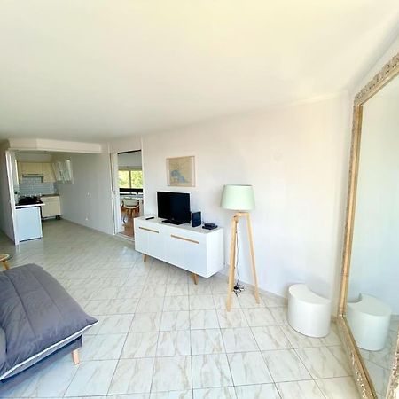 Appartement Spacieux 65M2, Avec Piscine Et Parking Frejus Luaran gambar