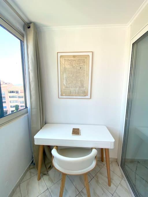 Appartement Spacieux 65M2, Avec Piscine Et Parking Frejus Luaran gambar
