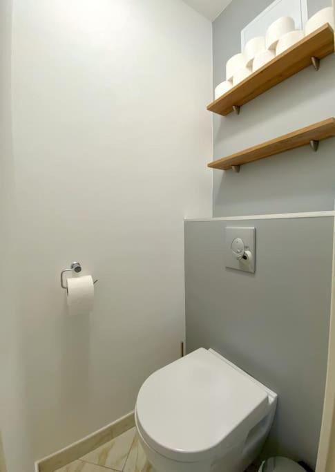 Appartement Spacieux 65M2, Avec Piscine Et Parking Frejus Luaran gambar